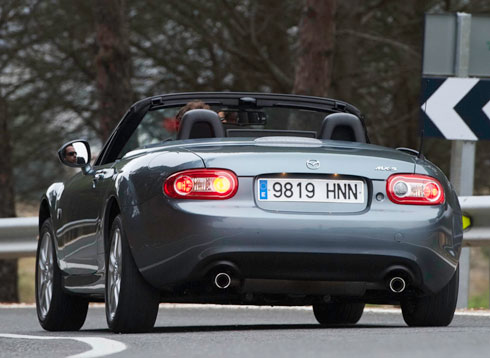 Mazda MX-5 Roadster Coupe 1.8 Style